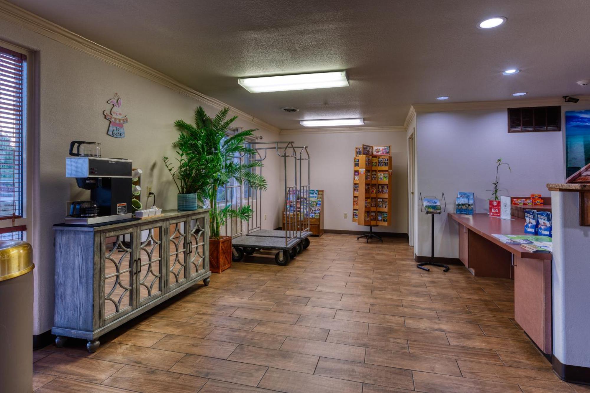 All Towne Suites St. Robert Buitenkant foto