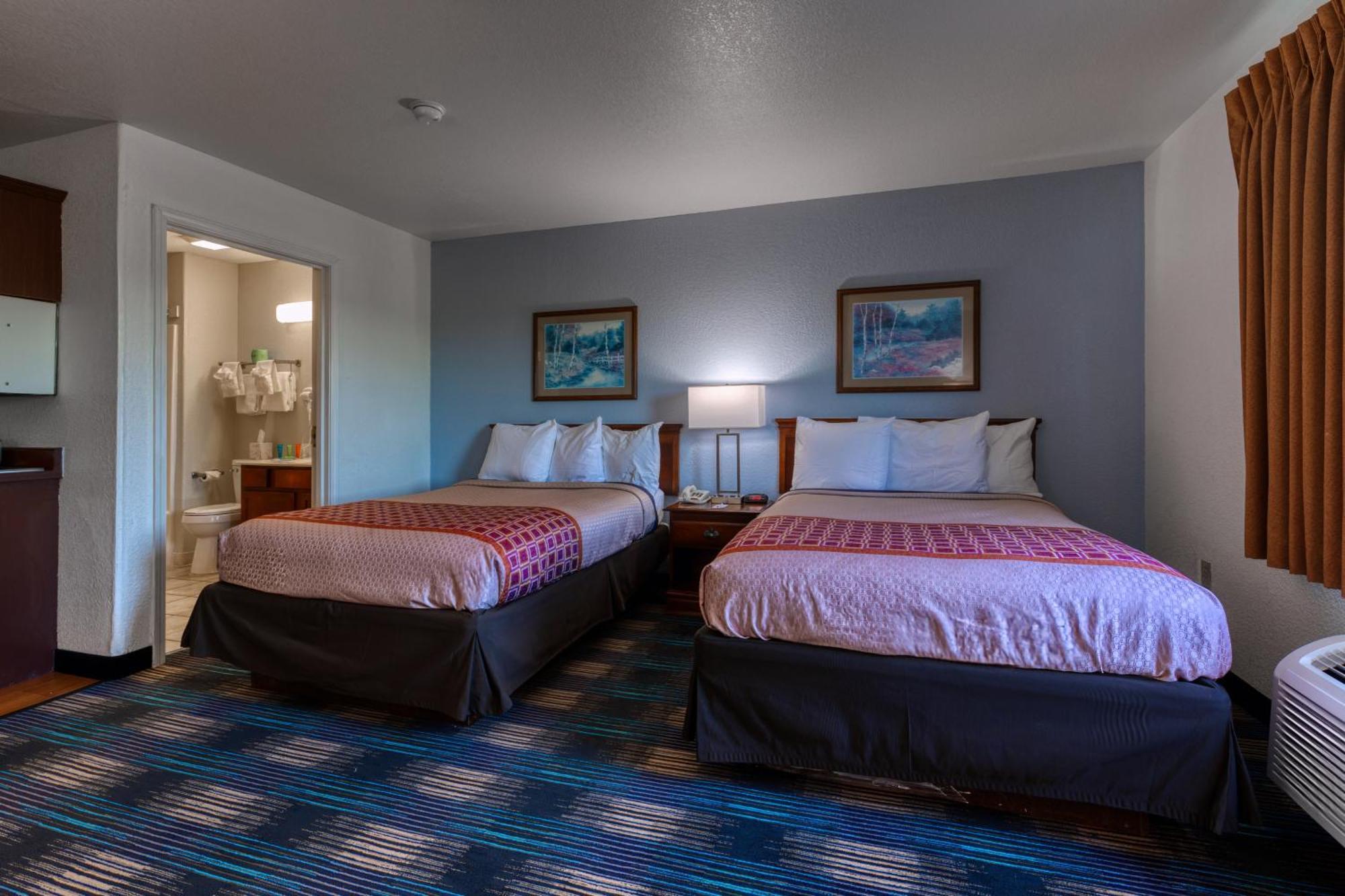 All Towne Suites St. Robert Buitenkant foto