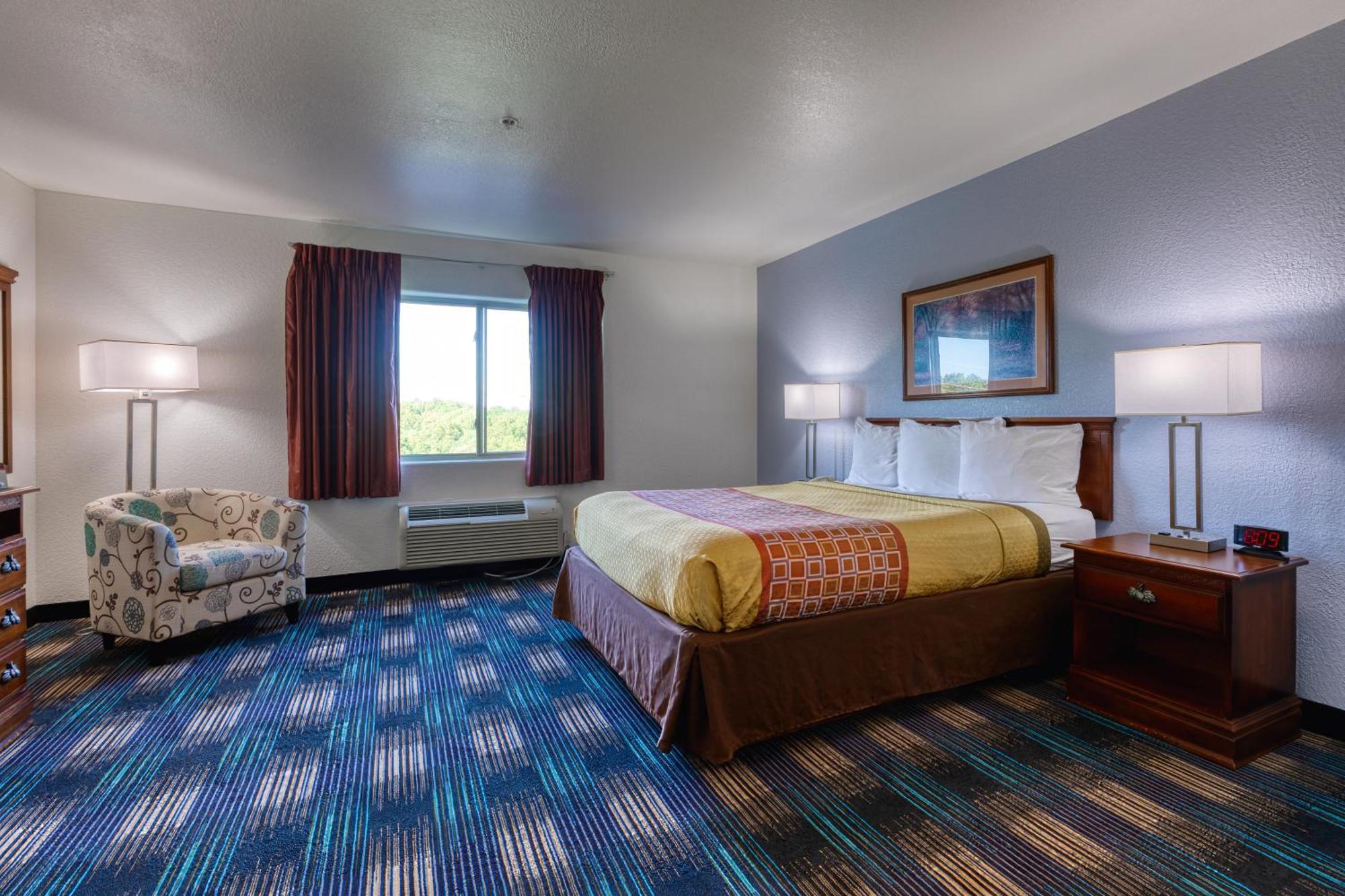 All Towne Suites St. Robert Buitenkant foto