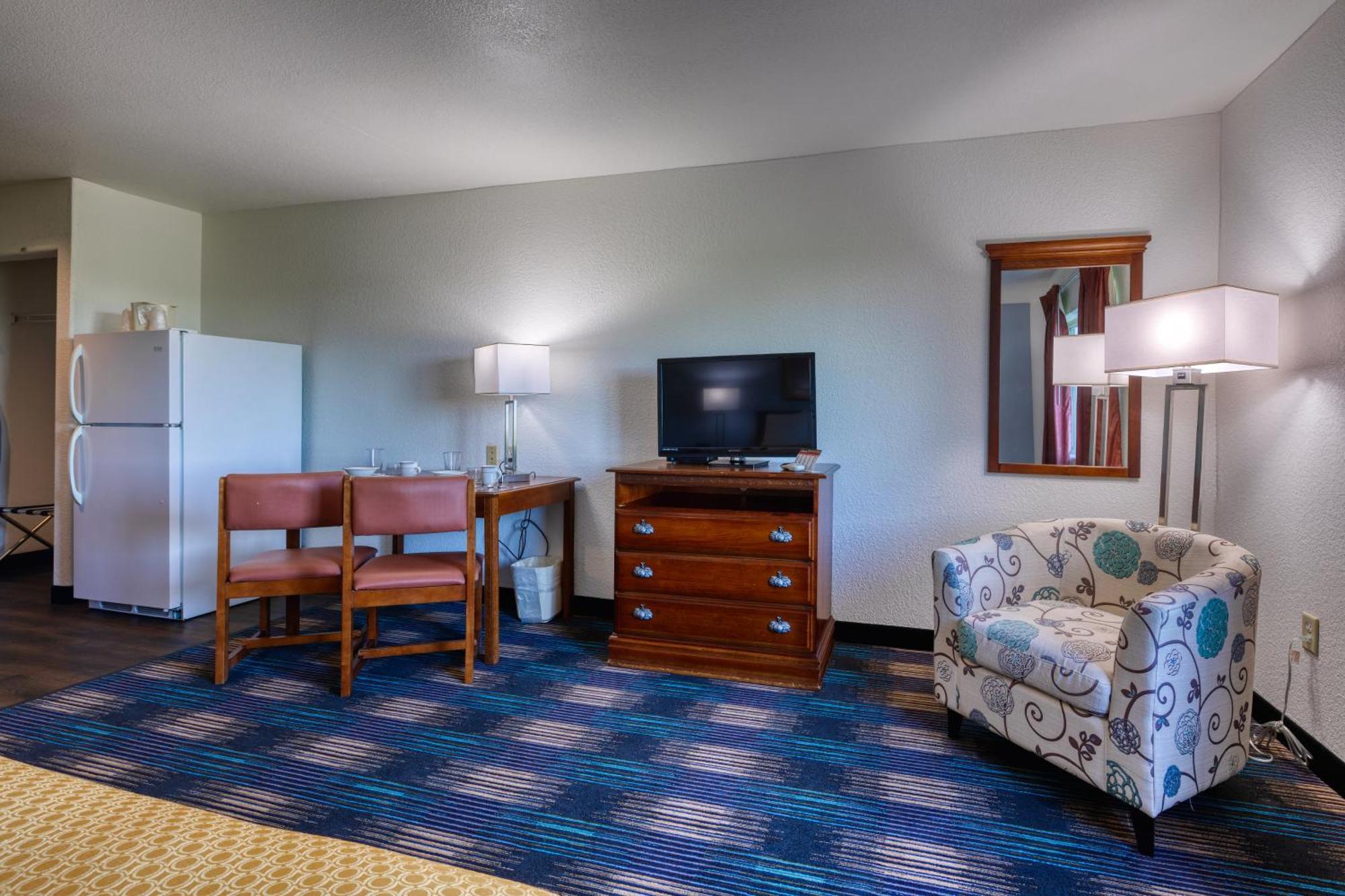 All Towne Suites St. Robert Buitenkant foto