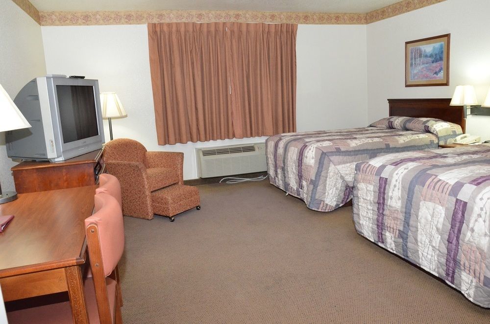 All Towne Suites St. Robert Buitenkant foto